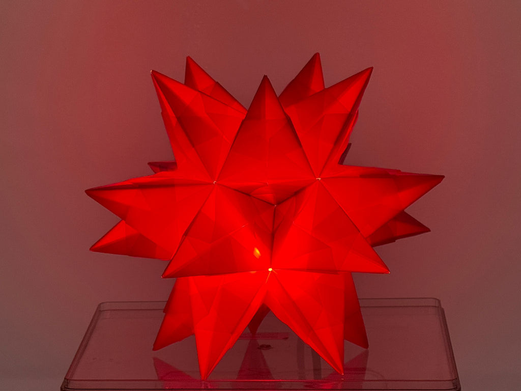 Handgefertigter Bascetta Stern rot, 10cm Durchmesser, Micro LED batteriebetrieben